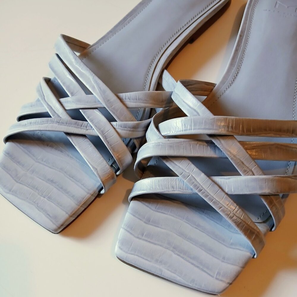 EUC Marc Fisher Gray Leather Flats Sandals Women's Size 10M - Picture 6 of 6